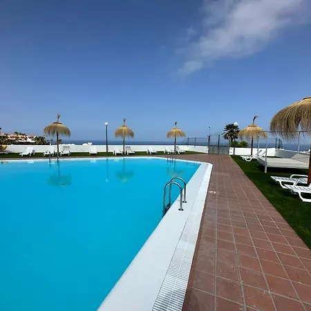 Apartmán Island Village With